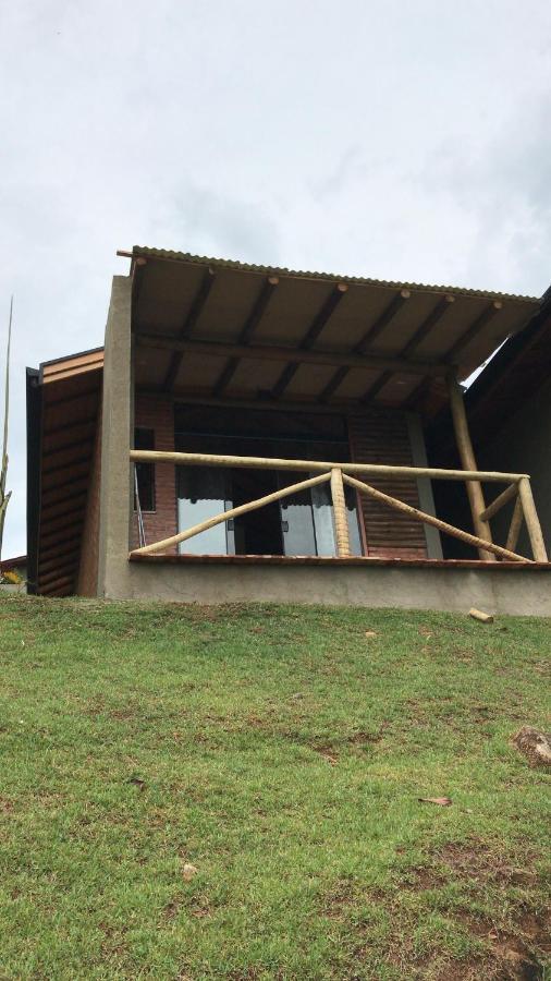 Chale Da Montanha - Locacoes Chalet *